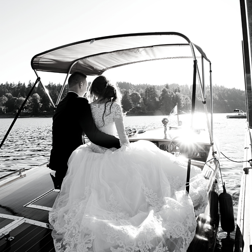 how to elope in McCall Idaho, on a lake boat timeline suggestion