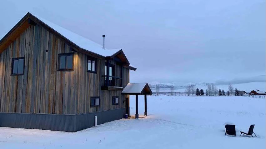 airbnb wedding venues in idaho, cozy cabin near Grand Teton National Park
