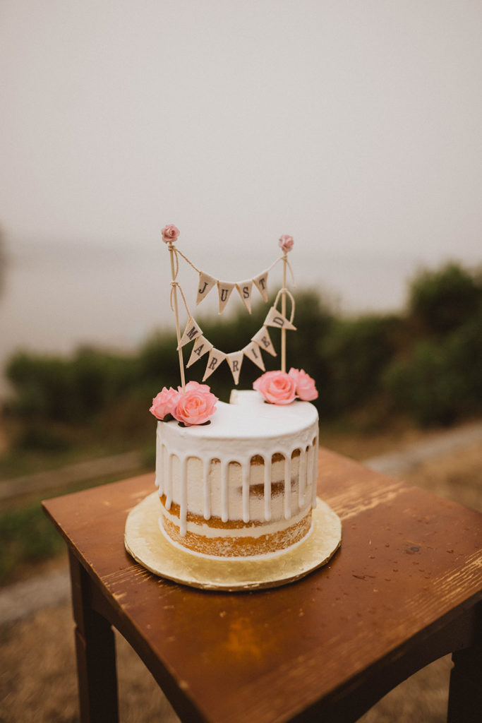 close up photo of the wedding cake by celebrity cake studio in Tacoma